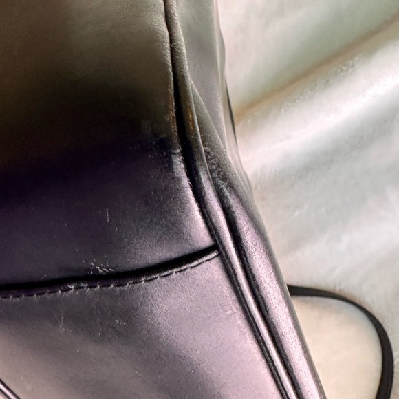 Authentic Furla 2 way Black leather crossbody/handbag. - Picture 9 of 16